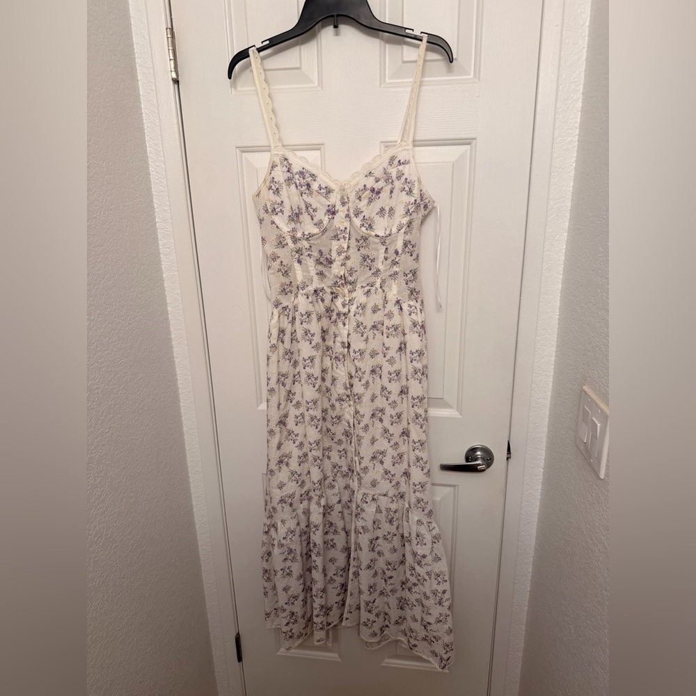 ASTR the Label Floral White and Purple Women's Maxi Dress - L